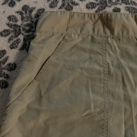 Shorts size Large - Picture 2 of 5